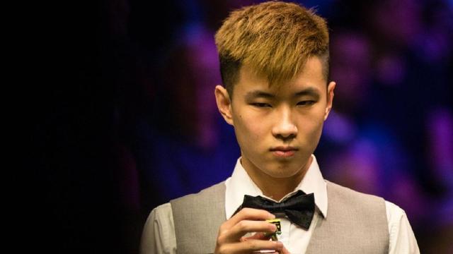 站在一起形 站在一起形