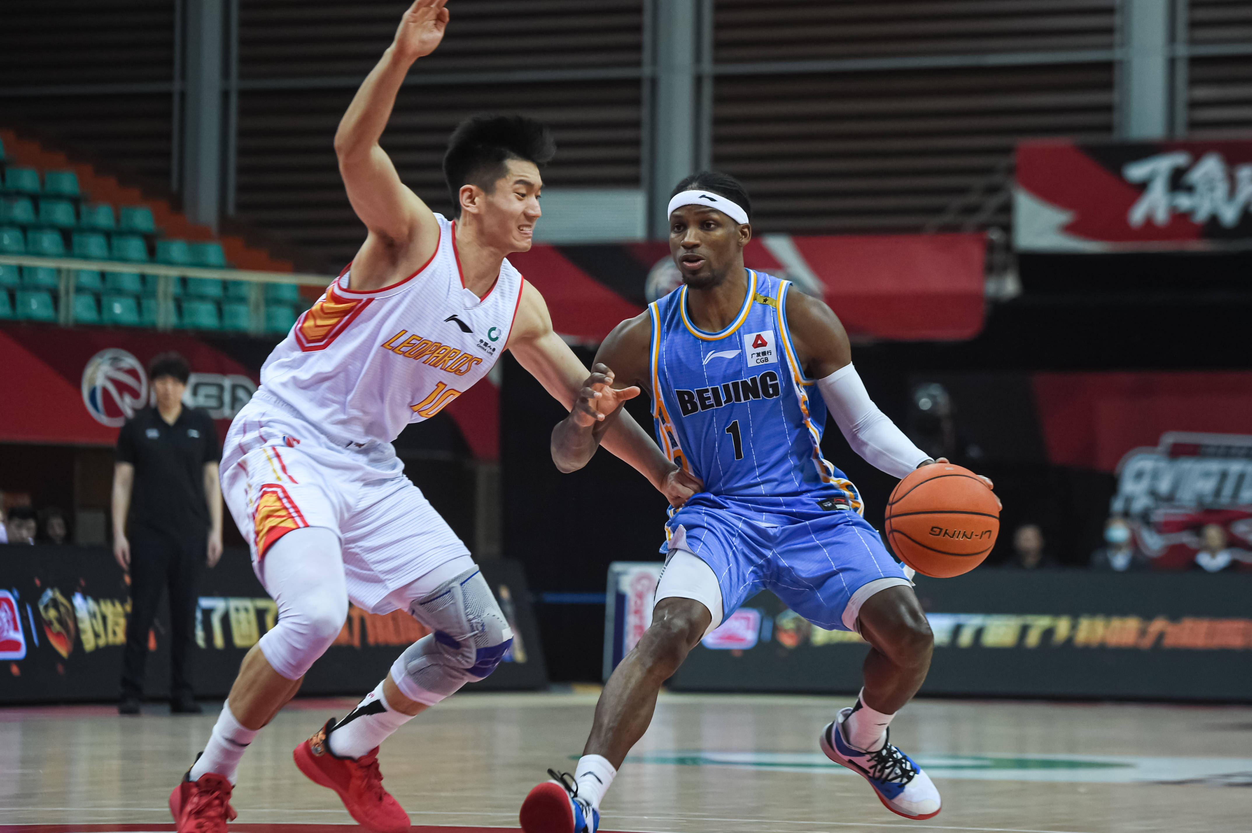 让人惊讶的 让人惊讶的