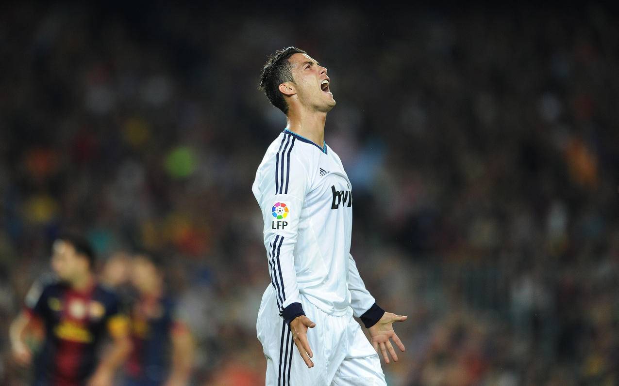 低平球破门 低平球破门